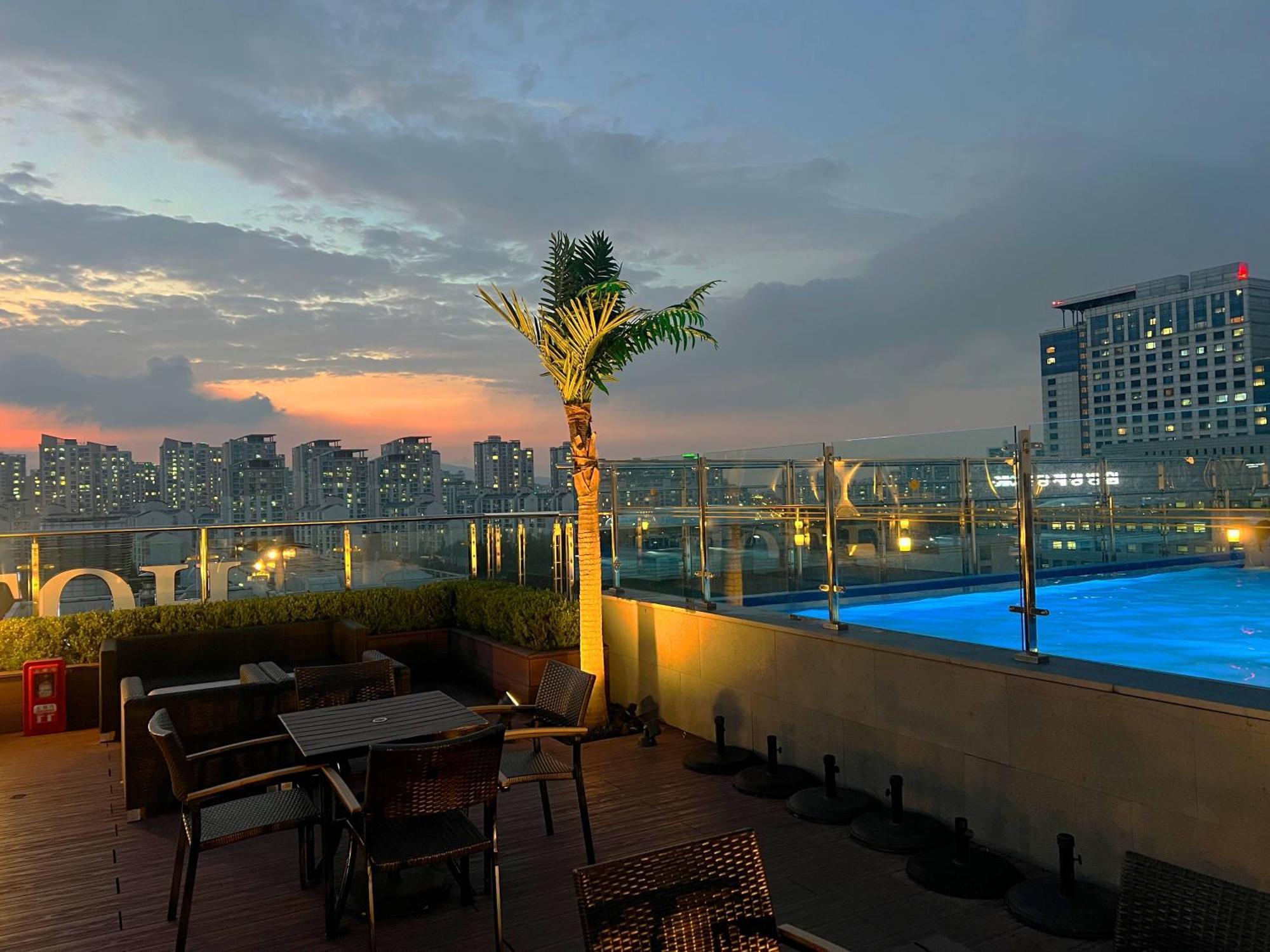 Hotel Skypark Central Seoul Pangyo Seongnam Buitenkant foto